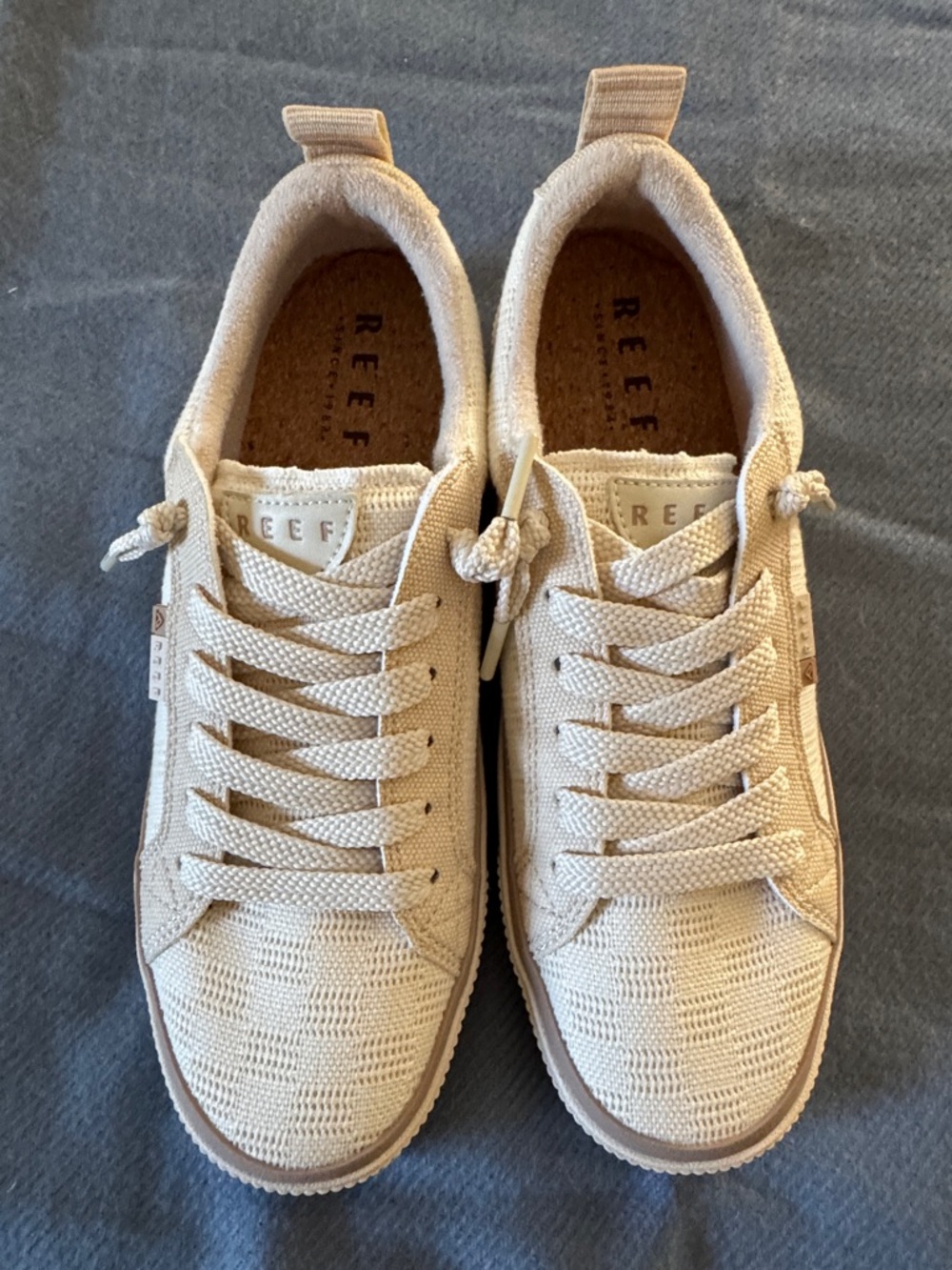 Reef Women’s Lazy Day Dawn in Vintage Weave color. No tie sneakers. Sz 11. NWOT